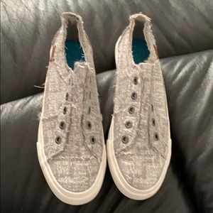 Blowfish casual shoe - size 10